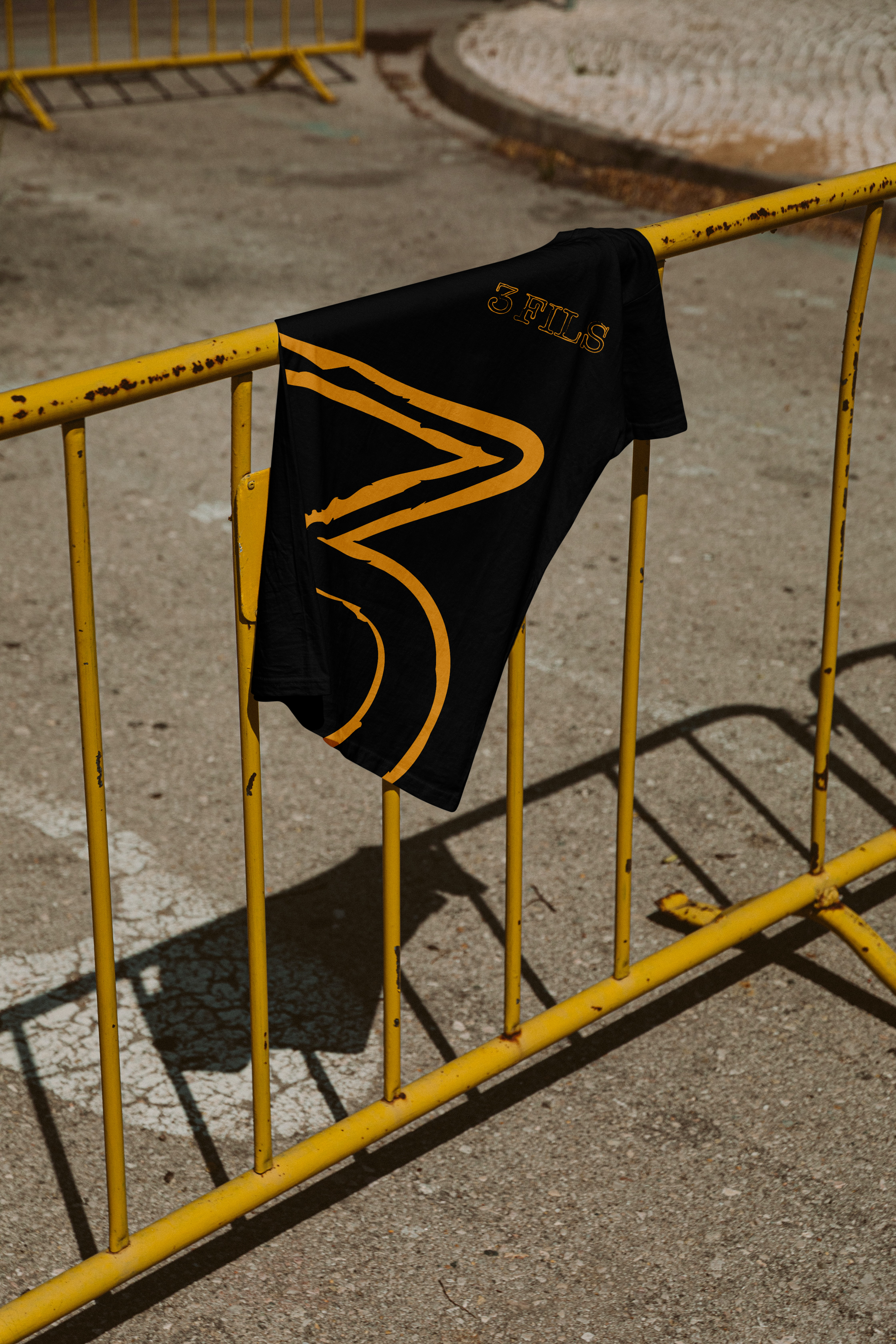 Free-T-Shirt-on-Street-Mockup